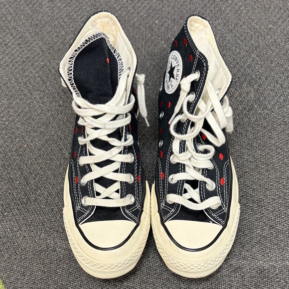 Converse Red Lip Sneakers 💋 - Picture 2 of 6